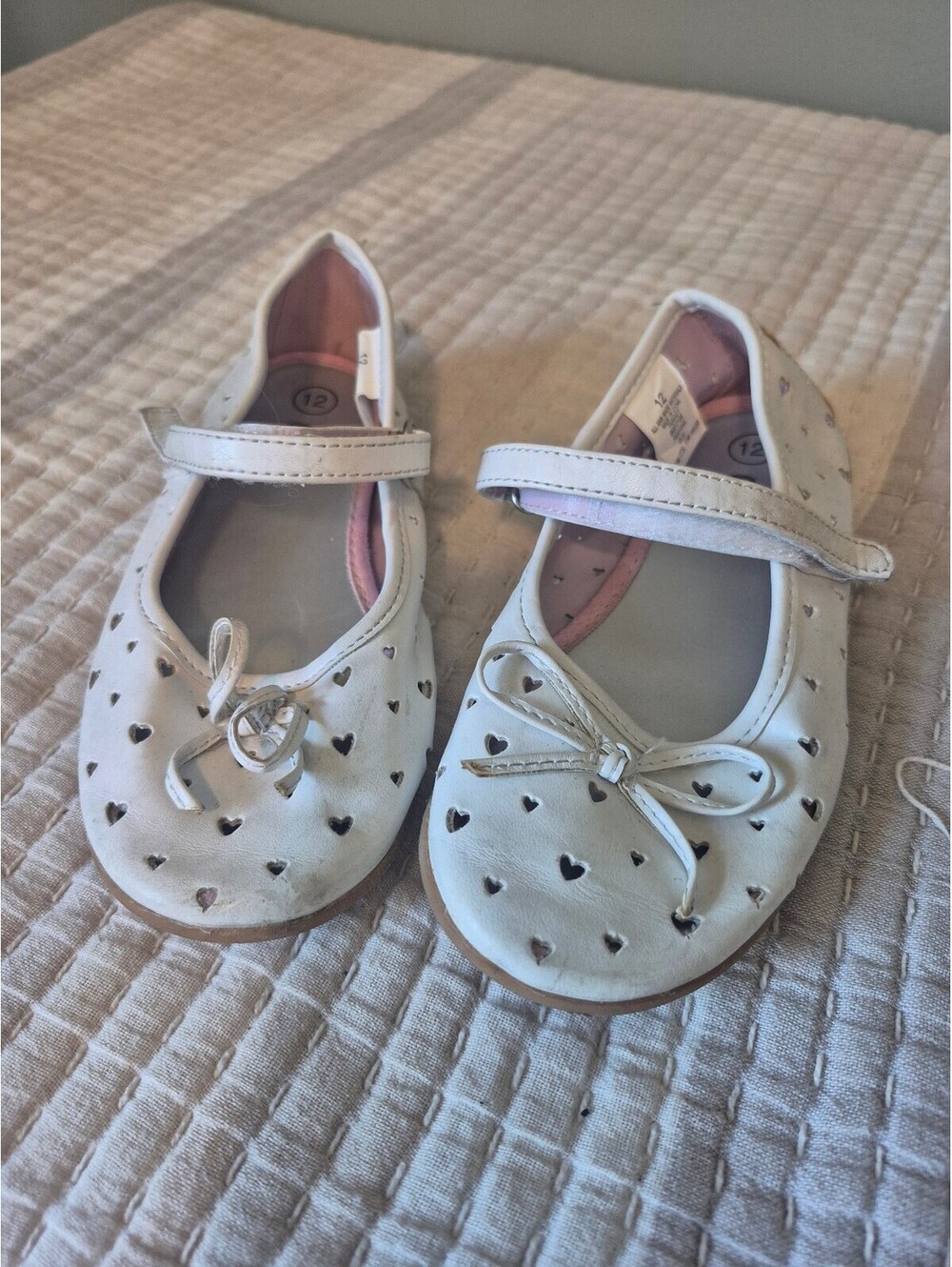 Circo Girls' White Heart Cutout Mary Jane Shoes Size 12